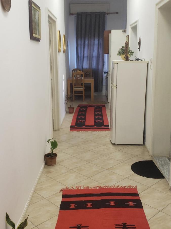 Hostel Oakland Tirana Esterno foto